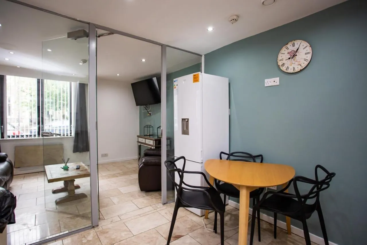 Portland Apartments 188 By #Shortstaysaway Jesmond 0*,